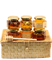 набор мёда с орехами в шкатулке